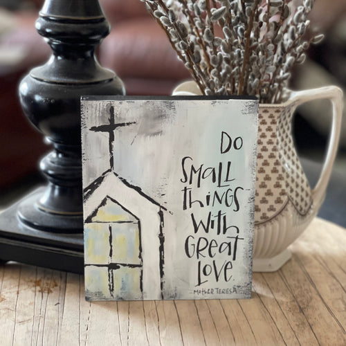 Do small things shelf sitter